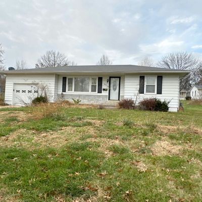 401 Kincheloe St, Carrollton, MO 64633