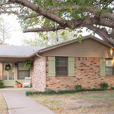 402 Vicki St, Keller, TX 76248