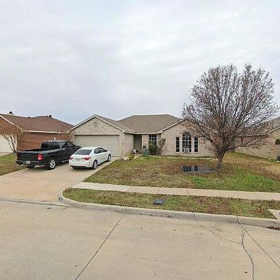 504 Cambridge Dr, Saginaw, TX 76179