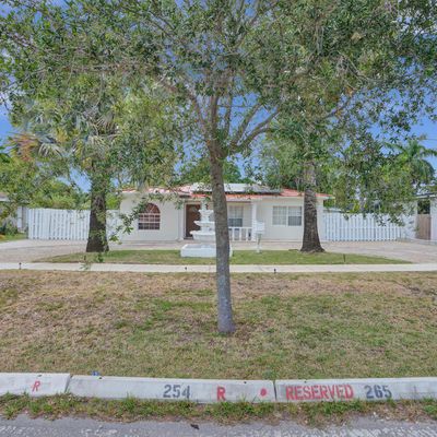 515 Ne 139 Th St, North Miami, FL 33161