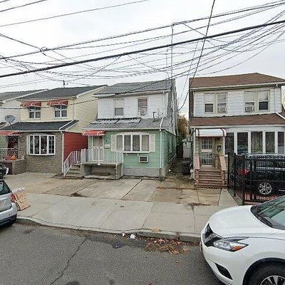 5429 153 Rd St, Flushing, NY 11355