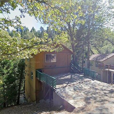 543 Community Dr, Lake Arrowhead, CA 92352