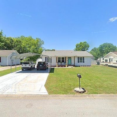 570 Danielle Dr, Clarksville, TN 37042