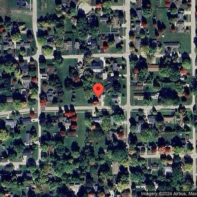 460 Clark St, Hinckley, IL 60520