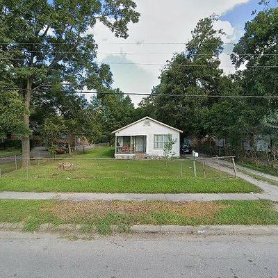 4806 Wipprecht St, Houston, TX 77026