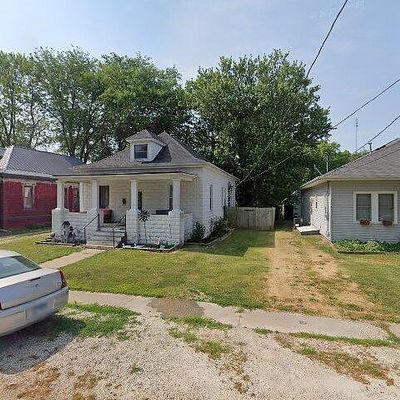 501 E Milton Ave, Lewistown, IL 61542