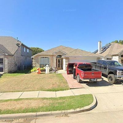 633 Fox Run Trl, Saginaw, TX 76179