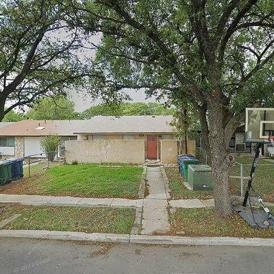 6527 Spring Lark St, San Antonio, TX 78249