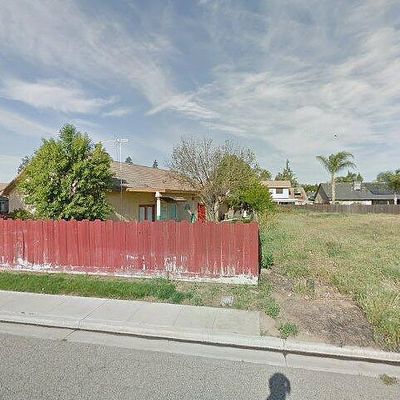 656 Fisher Dr, Exeter, CA 93221