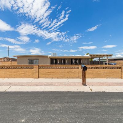 660 W Cabot Dr, Tucson, AZ 85756