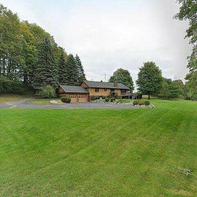 6701 Lightfoot Rd, Harbor Springs, MI 49740