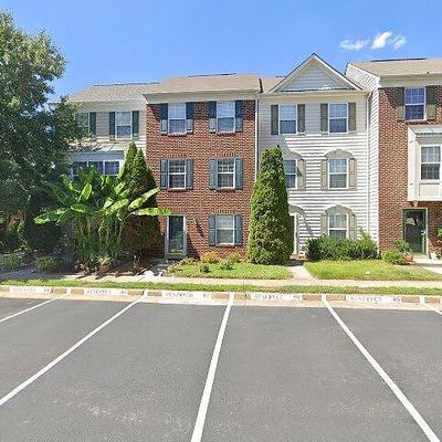 6748 Applemint Ln, Alexandria, VA 22310