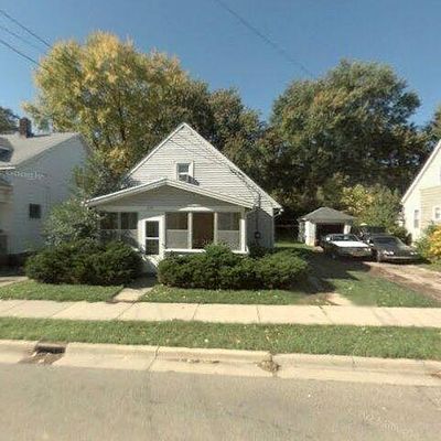 679 Garfield Ave Nw, Grand Rapids, MI 49504