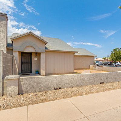 6903 W Gardenia Ave, Glendale, AZ 85303