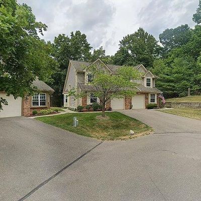 701 Whisperwood Trl, Fenton, MI 48430