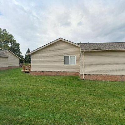 7021 Patricia Ct, Center Line, MI 48015