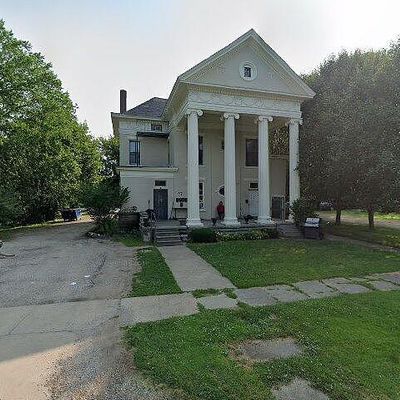 58 Erie St, Geneva, OH 44041