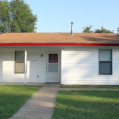 604 Persimmon St, Lockhart, TX 78644