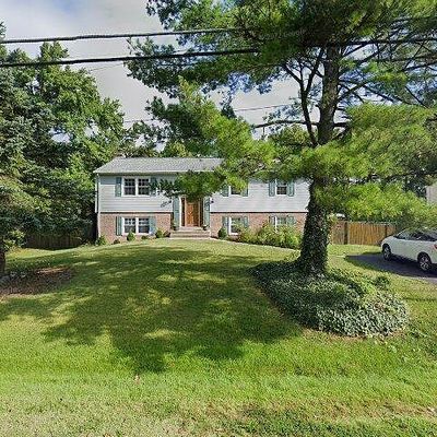 6040 Clames Dr, Alexandria, VA 22310