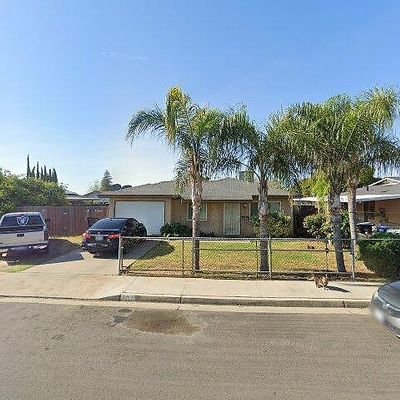 607 Forest Ln, Sanger, CA 93657