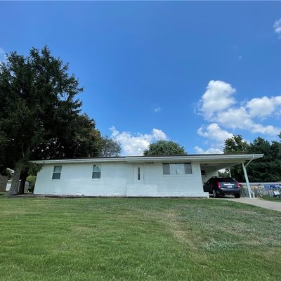 608 Ne Detroit Street, Gravette, AR 72736