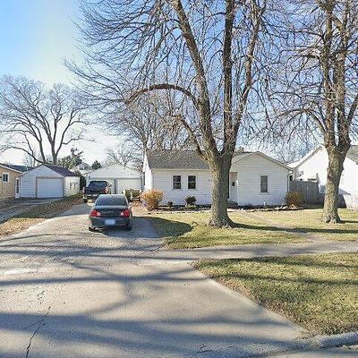 815 N 8 Th Ave, Washington, IA 52353