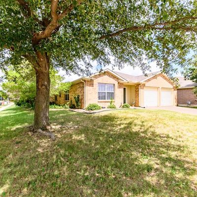 8401 Ranch Hand Trl, Fort Worth, TX 76131