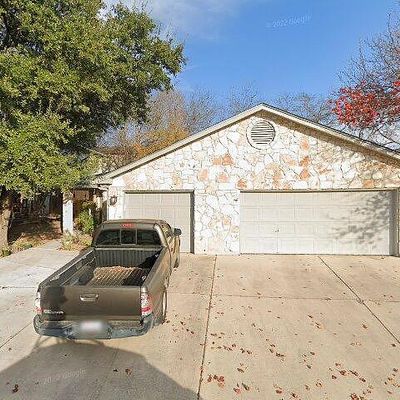 8528 Sir Galahad, San Antonio, TX 78240