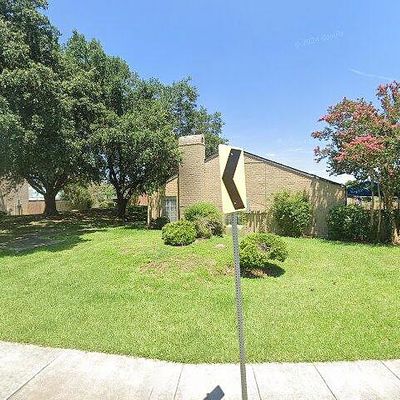 8565 Wilcrest Dr, Houston, TX 77099