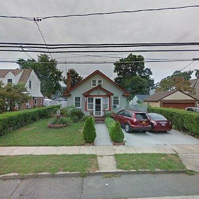 99 Evans Ave, Freeport, NY 11520