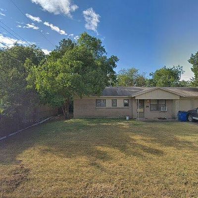 905 Linville Ln, Fort Worth, TX 76140