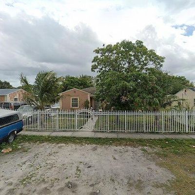 910 Nw 123 Rd St, North Miami, FL 33168