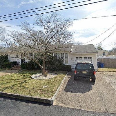 941 Ship Ave, Beachwood, NJ 08722