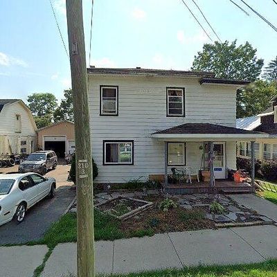 109 Broad St, Morris, NY 13808