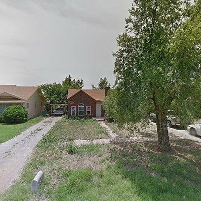 1104 7 Th St, Lone Wolf, OK 73655