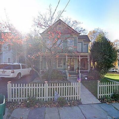 114 Center St, Clinton, NJ 08809