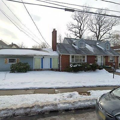 116 Pinewood Pl, Teaneck, NJ 07666