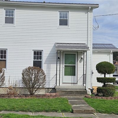 1017 Sycamore St, Connellsville, PA 15425