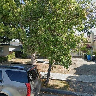 1036 Capuchino Ave, Burlingame, CA 94010