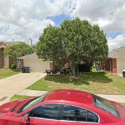 10413 Lake Park Dr, Hurst, TX 76053