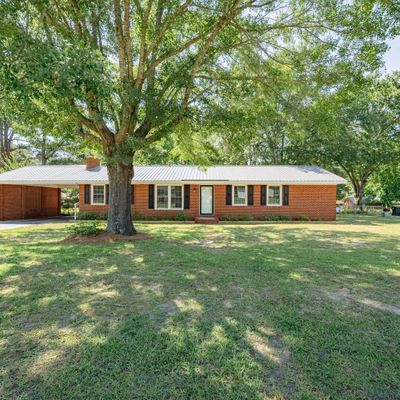 105 Autumn Cir, Elizabethtown, NC 28337