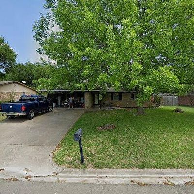 135 Marylee Dr, Hewitt, TX 76643