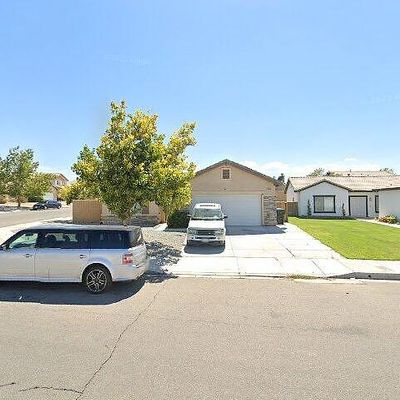 13668 Princeton Dr, Victorville, CA 92392