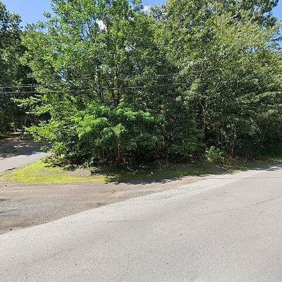 14 Old Thompson St, Middleboro, MA 02346