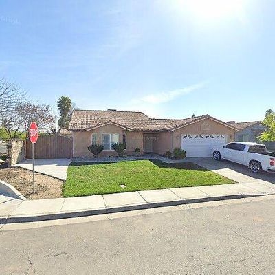 14 S Bodega Ave, Planada, CA 95365