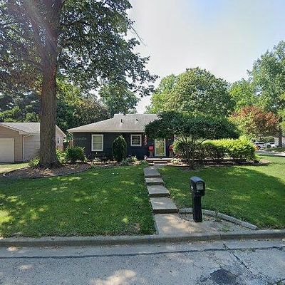 1401 Cambridge Dr, Champaign, IL 61821