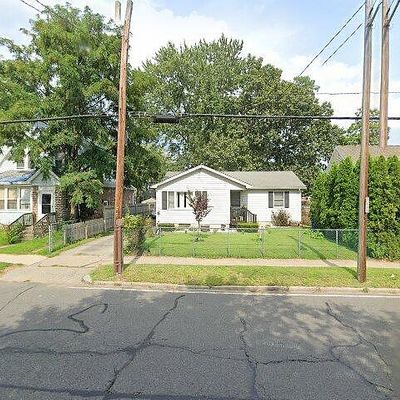 1175 Saint James Ave, Springfield, MA 01104