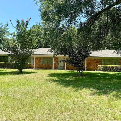 119 Flenniken St, Gladewater, TX 75647