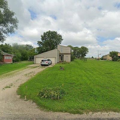 12137 N Riverview Rd, Chillicothe, IL 61523