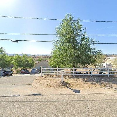 16955 Mission St, Hesperia, CA 92345